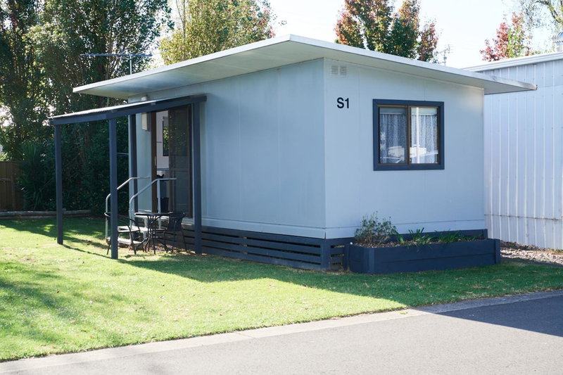 Pine Country Caravan Park, Mount Gambier, Australia