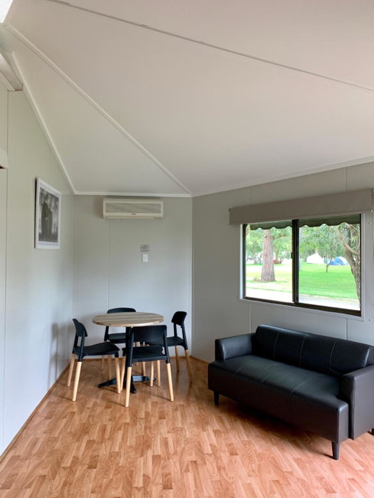 Pine Country Caravan Park, Mount Gambier, Australia