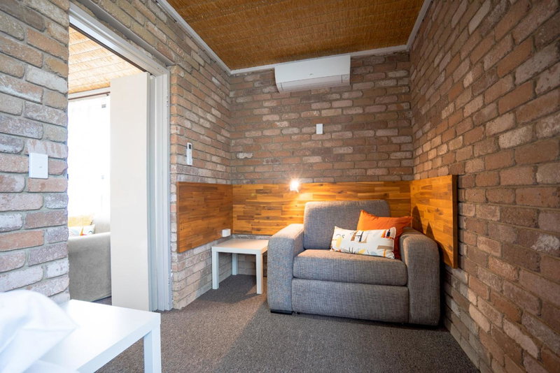 Farnham Court Motel and Restaurant, Morwell, Australia