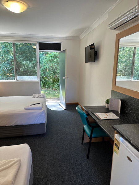 Bull and Bush Hotel, Medowie, Australia