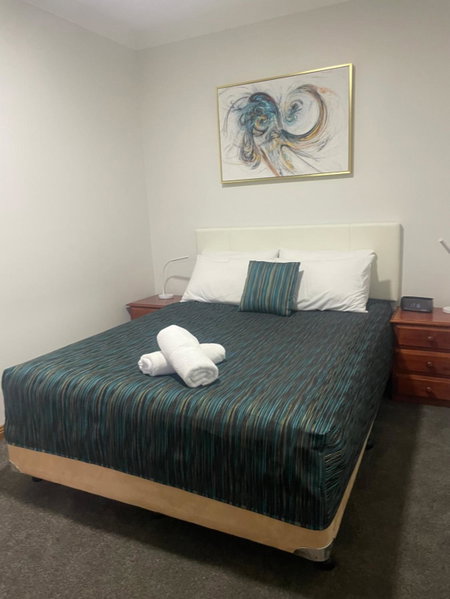 Oasis Inn Ulladulla - Welcoming Guests 18 Years and Older, Ulladulla, Australia