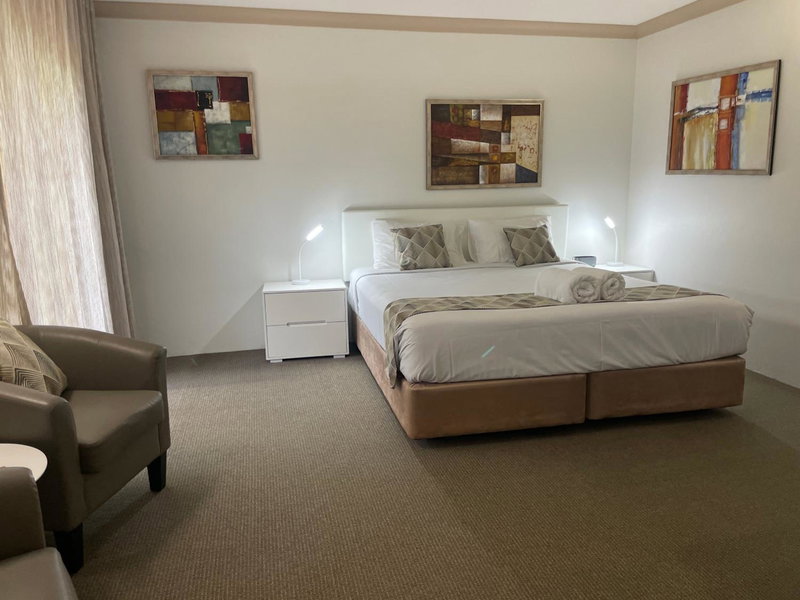 Oasis Inn Ulladulla - Welcoming Guests 18 Years and Older, Ulladulla, Australia