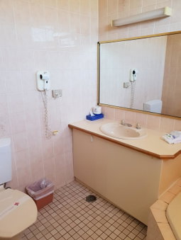 Moonraker Motor Inn, Parkes, Australia