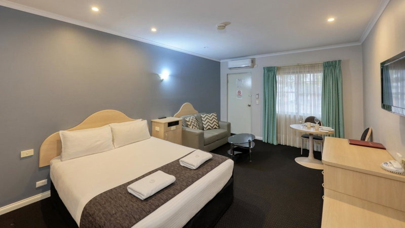 Charles Rasp Motor Inn & Cottages, Broken Hill, Australia