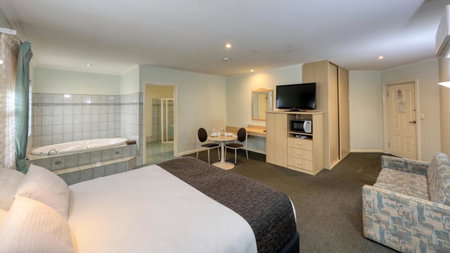 Charles Rasp Motor Inn & Cottages, Broken Hill, Australia