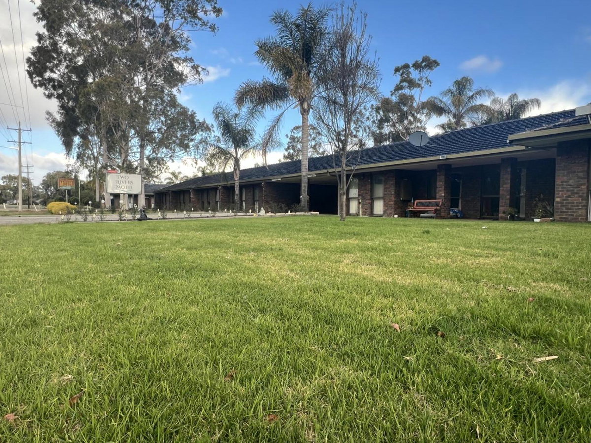Two Rivers Motel, Australia