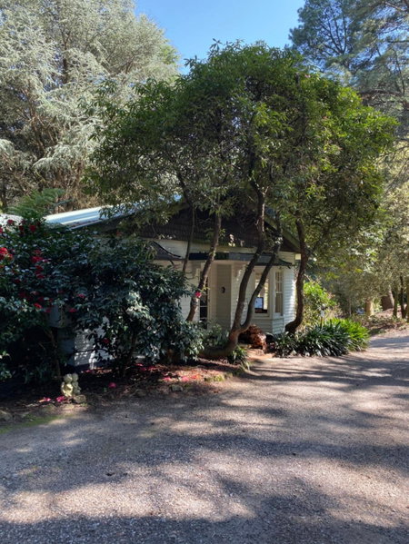 Lochiel Cottages - Dandenong Ranges Escape, Olinda, Australia