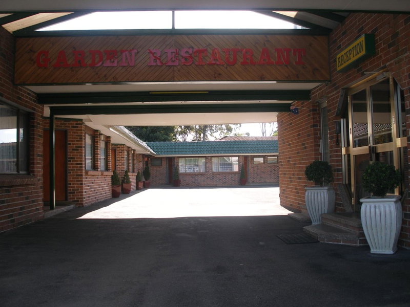 Mt Kuring-Gai Motel, Mount Kuring-Gai, Australia