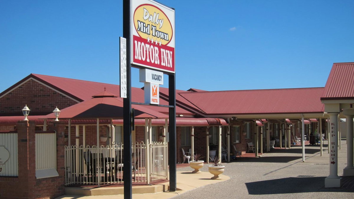 Hotel · Dalby Mid Town Motor Inn, Dalby