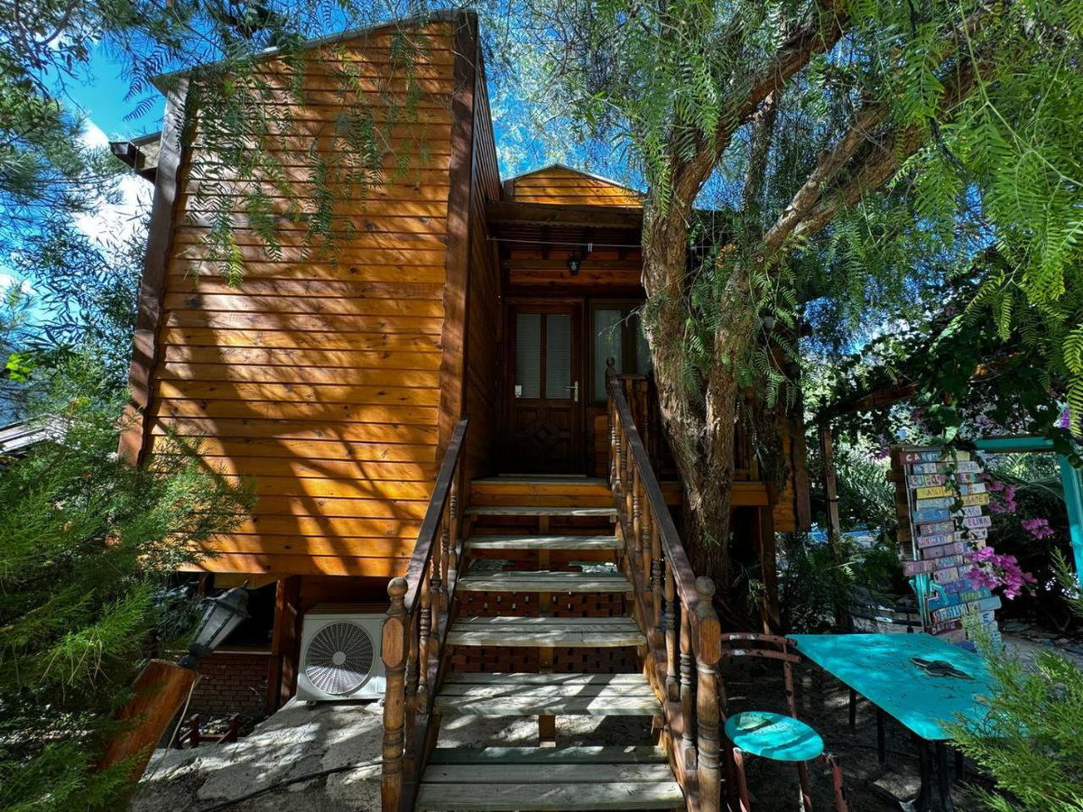 Hotel · Elly's Home, Mesudiye