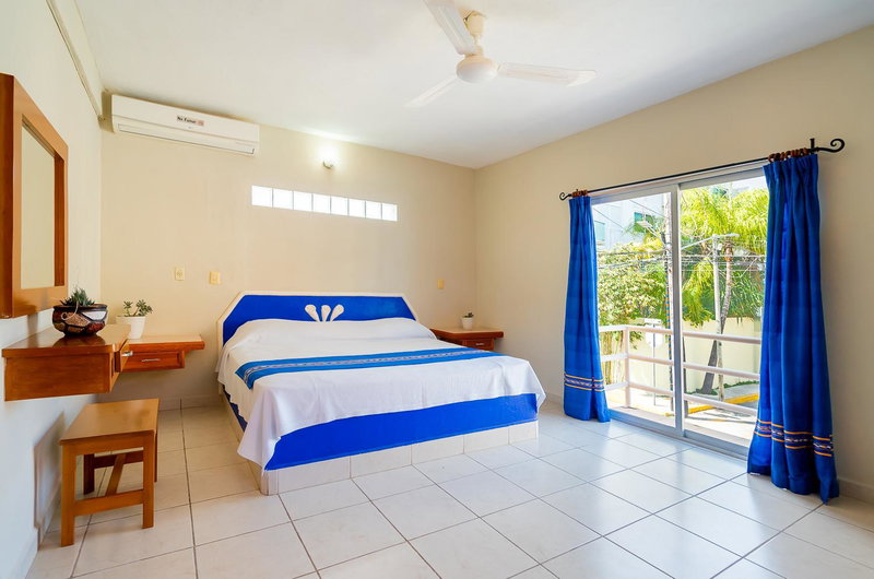 Hotel Yumkiin - Cerca Del Ferry y Terminal ADO, Playa del Carmen, Mexico