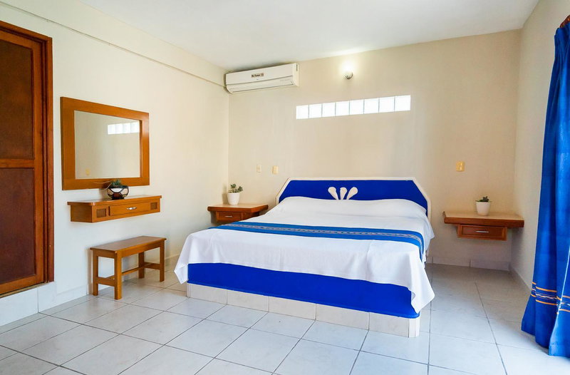 Hotel Yumkiin - Cerca Del Ferry y Terminal ADO, Playa del Carmen, Mexico