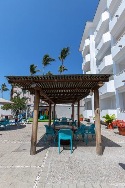 Torreblanca Beach Hotel and Suites Guayabitos - Desayuno y Comida Incluido, Rincon de Guayabitos, Mexico