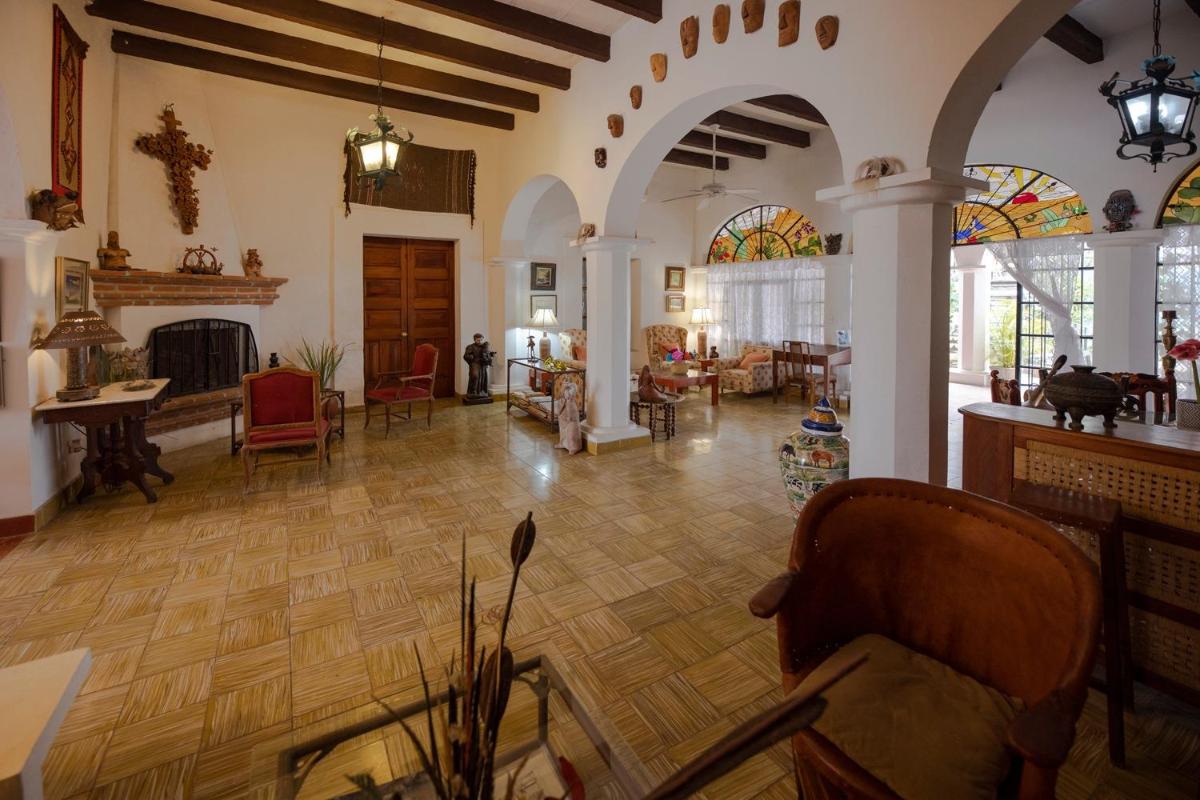 Hotel · Serena Vista, Álamos