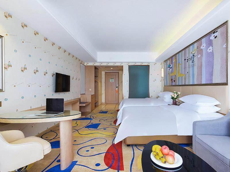 Vienna International Hotel Jurong Huayang, Jurong, China