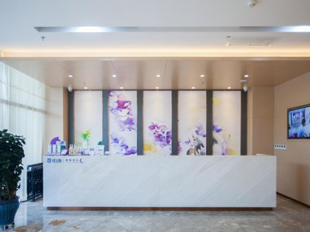 Lavande Hotel (Chengde Mountain Resort Waiba Temple Branch), Chengde, China