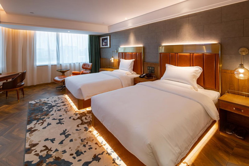 ELITE International Hotel Taikoo Hui Plaza Gangding Metro Station Branch - Free Shuttle Bus to Canton Fair Complex During Canton Fair Period & Overseas Buy, Guangzhou, China