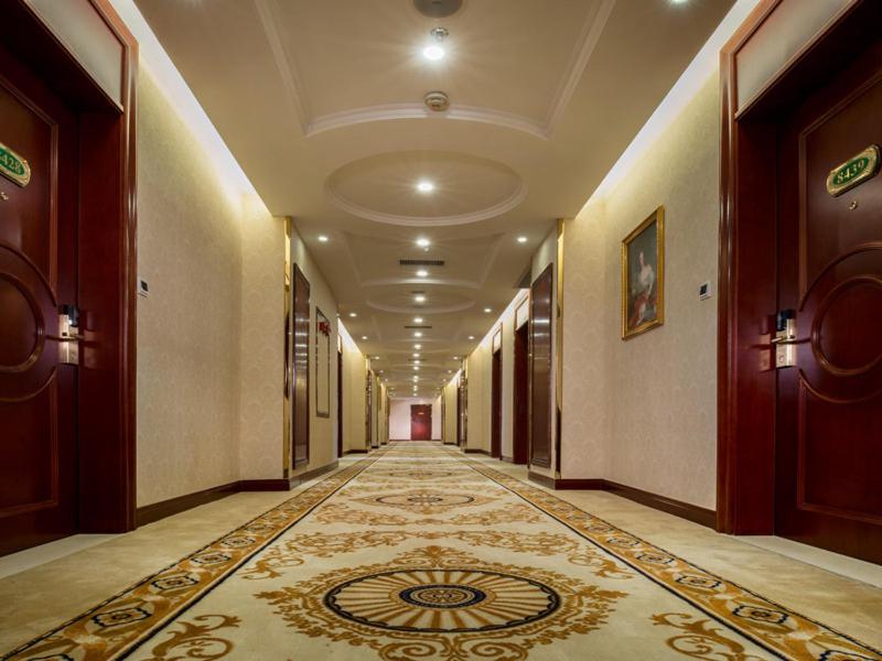 Vienna Hotel Shunde Longjia Exhibition Center, Shunde, China
