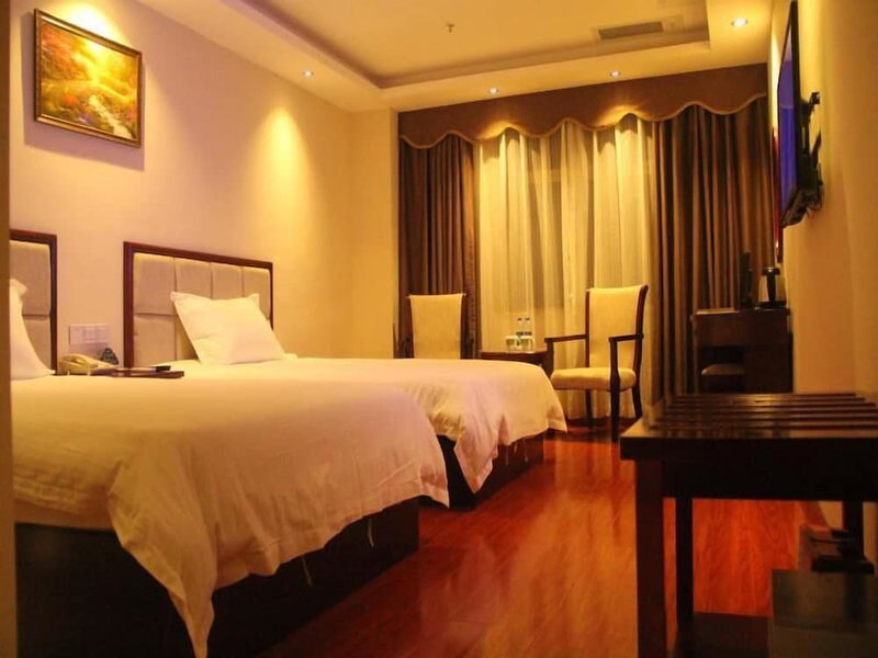 GreenTree Inn Guangzhou Chimelong Paradise Yuangang Metro Station Hotel, Guangzhou, China