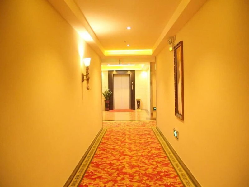 GreenTree Inn Guangzhou Chimelong Paradise Yuangang Metro Station Hotel, Guangzhou, China