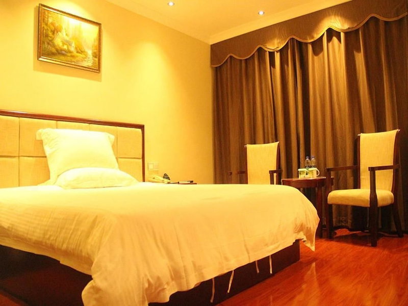 GreenTree Inn Guangzhou Chimelong Paradise Yuangang Metro Station Hotel, Guangzhou, China