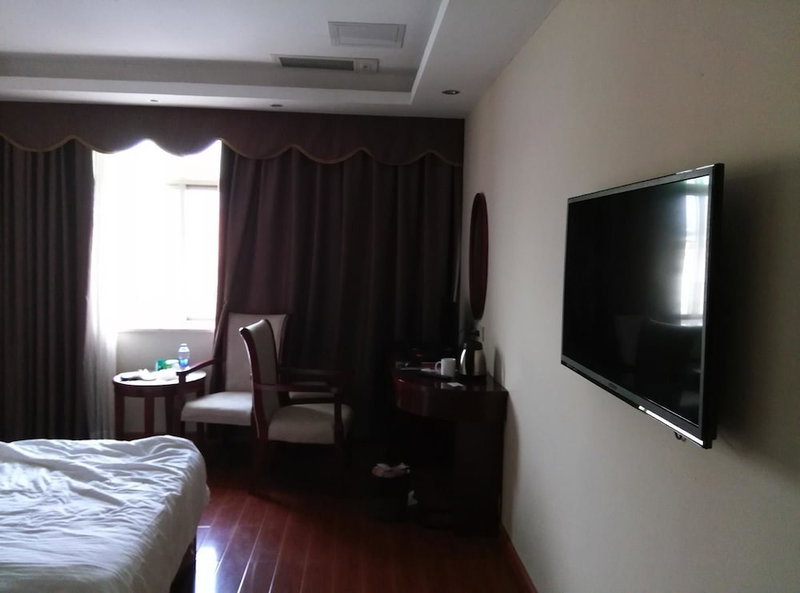 GreenTree Inn Guangzhou Chimelong Paradise Yuangang Metro Station Hotel, Guangzhou, China