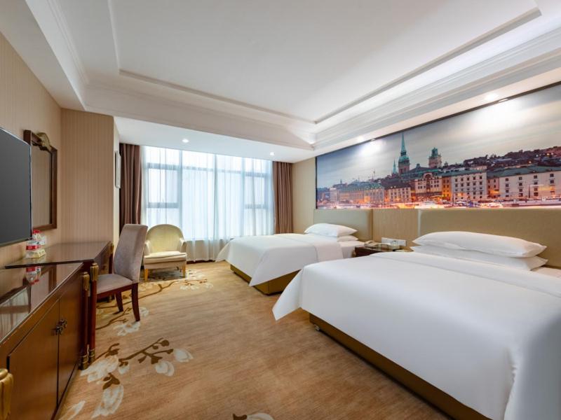 Vienna Hotel Shenzhen Songgang Shajiang Road, Shenzhen, China