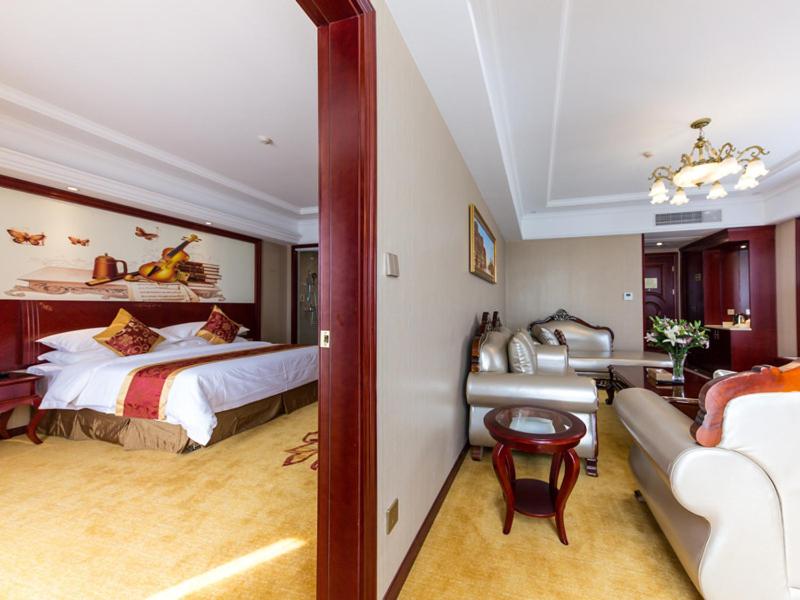 Vienna Hotel Songjiang Wanda Guangfulin Road, Songjiang, China