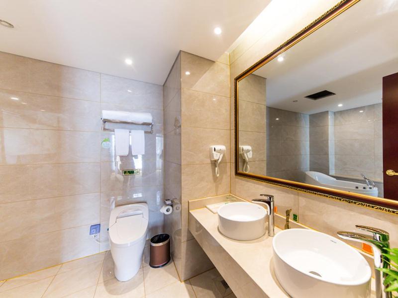 Vienna Hotel Songjiang Wanda Guangfulin Road, Songjiang, China