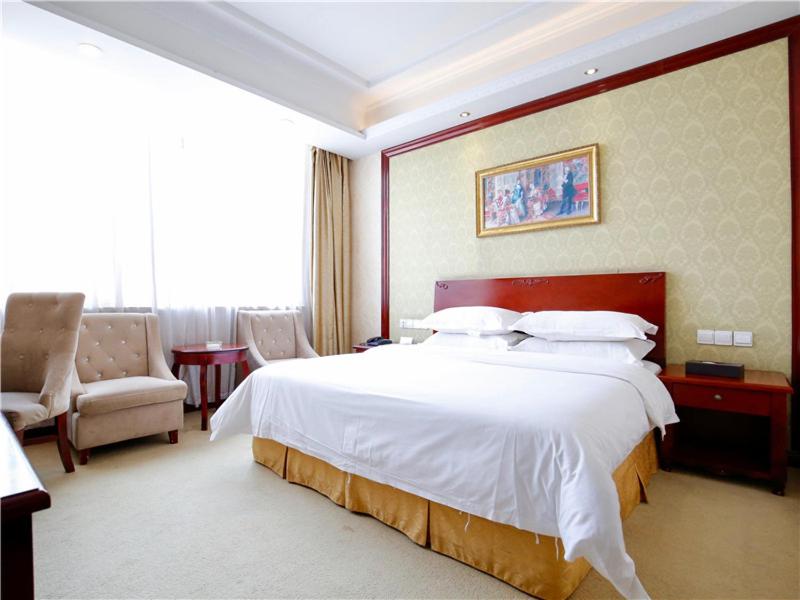 Vienna Hotel Suzhou Luokou Furniture Store, Suzhou, China