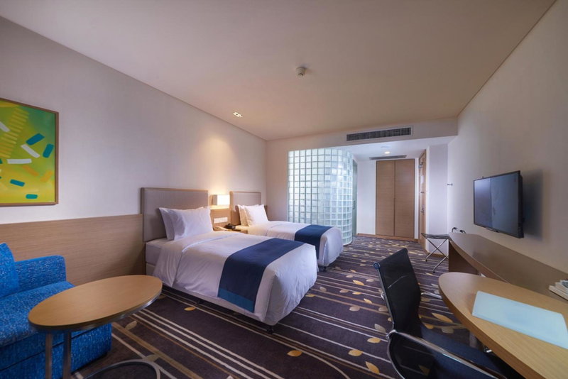 Holiday Inn Express Chongqing University Town by IHG, Chongqing, China