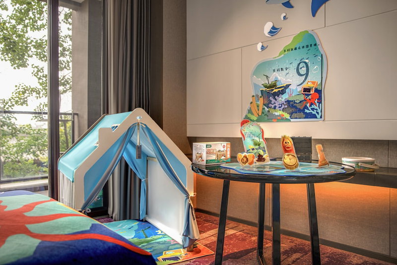 Crowne Plaza Wuxi Lake View by IHG, Wuxi, China