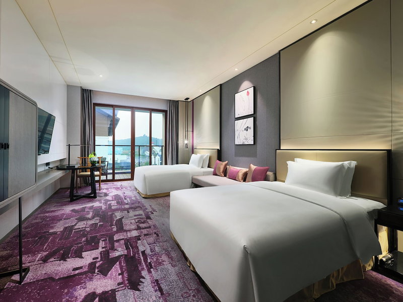 Crowne Plaza Wuxi Lake View by IHG, Wuxi, China