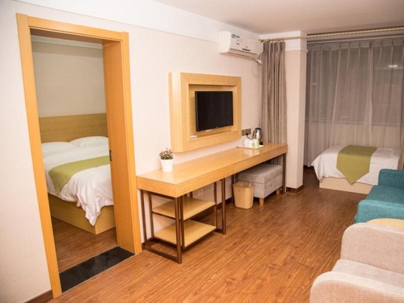 Green Alliance Chengde City Shuangqiao District Summer Resort Hotel, Chengde, China