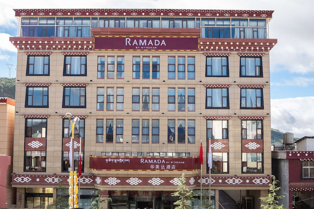 Ramada by Wyndham Diqing, China