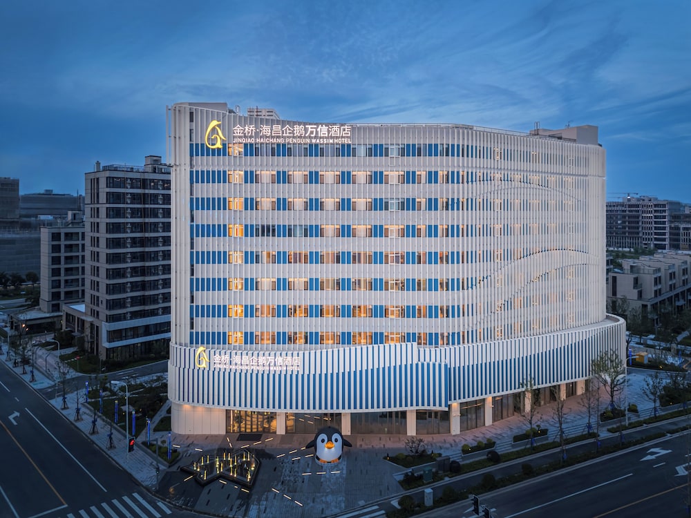 Haichang Penguin Wassim Hotel, China