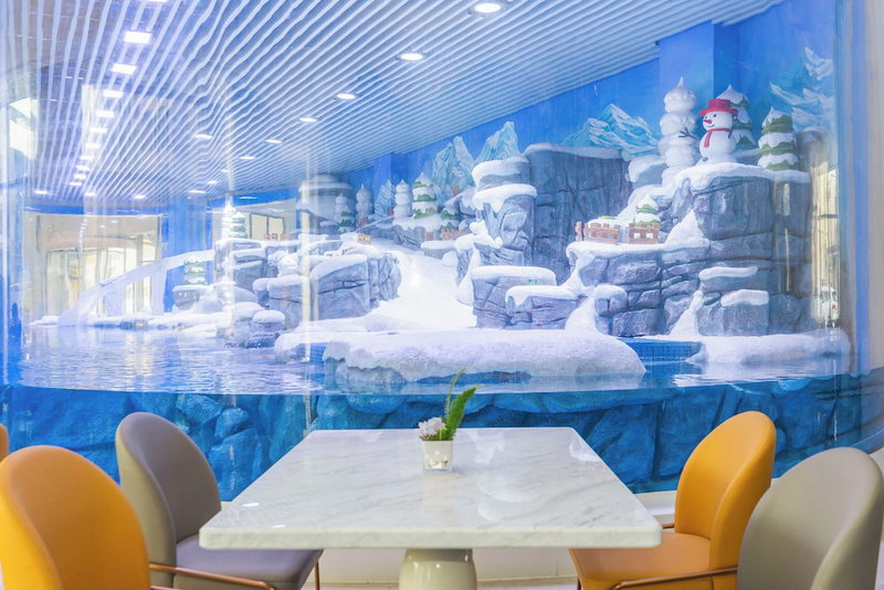 Haichang Penguin Wassim Hotel, Shanghai, China