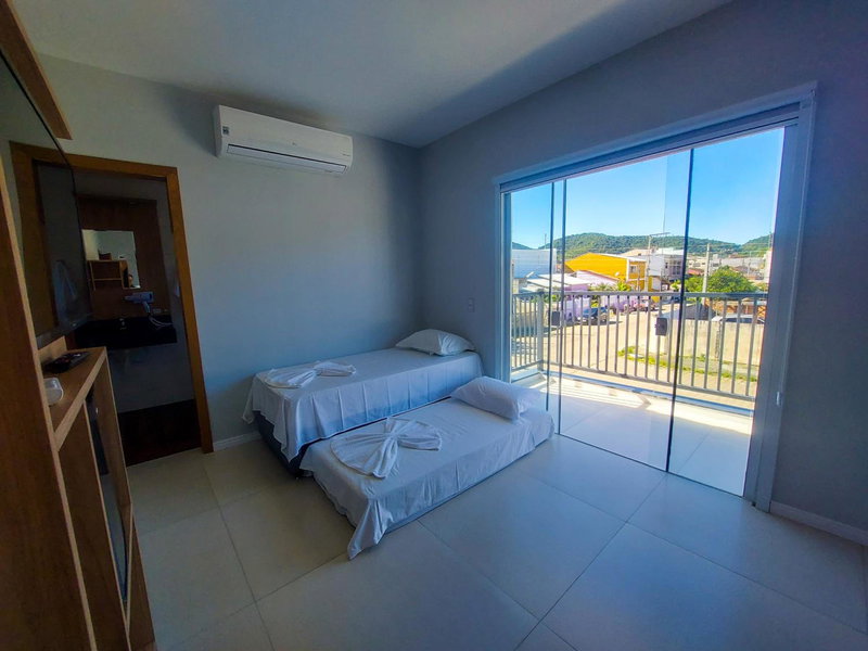Pousada Ametista - Penha, SC - 1,5 km do Parque Beto Carrero World, Penha, Brazil