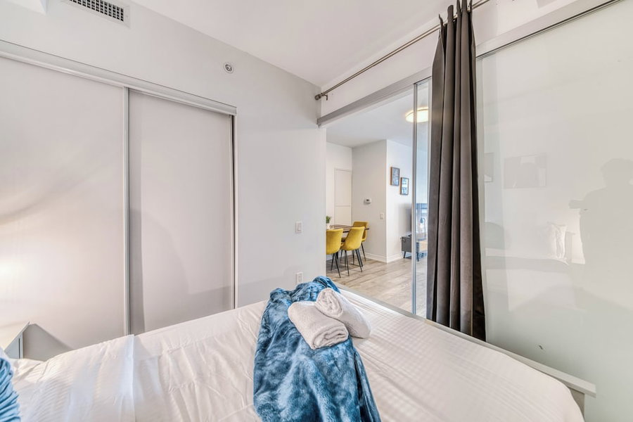 Panorama Suites-Fort York, Toronto, Canada