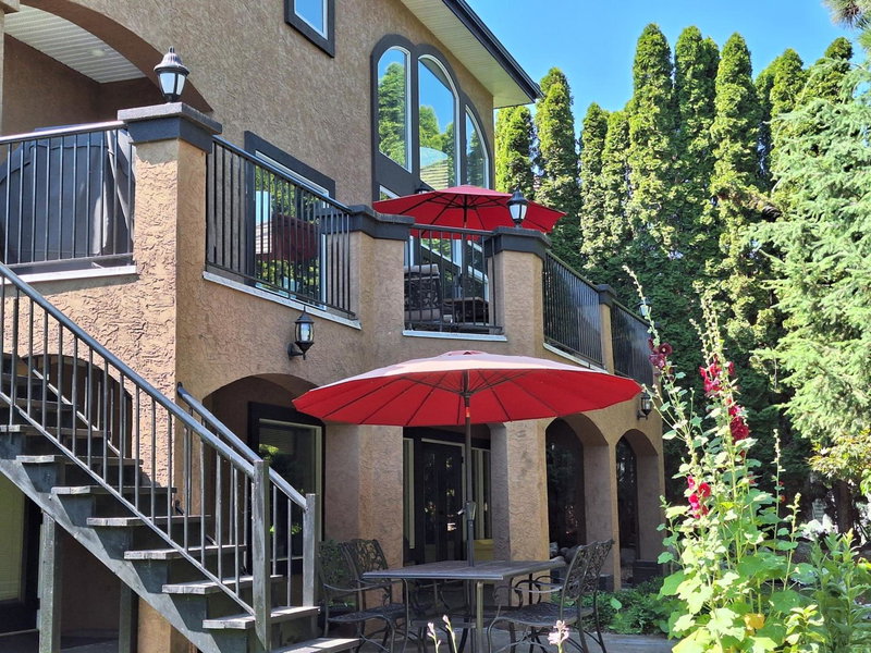 Villa Bellissimo FranTállia - Beautéssera & Galleríseum, Kelowna, Canada