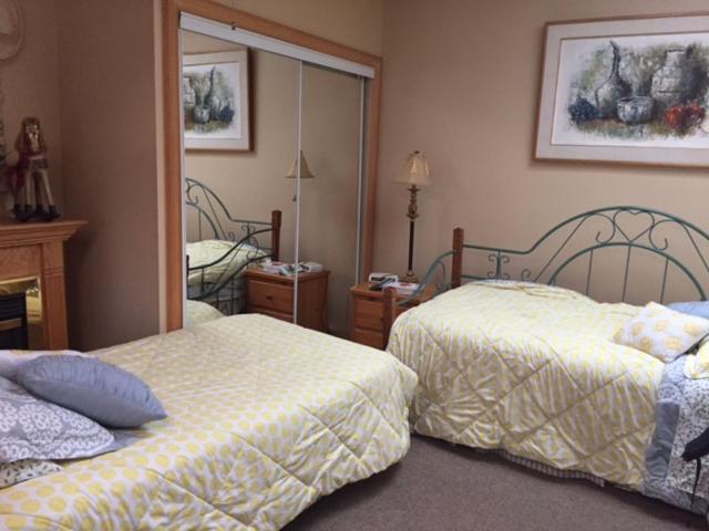 Ocean Breeze Executive Bed and Breakfast, North Vancouver, Canada