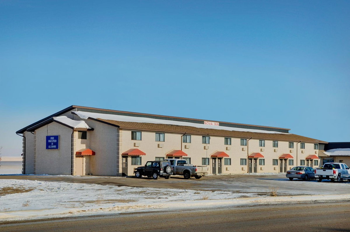 Hotel · Nova Inn Kindersley, Kindersley