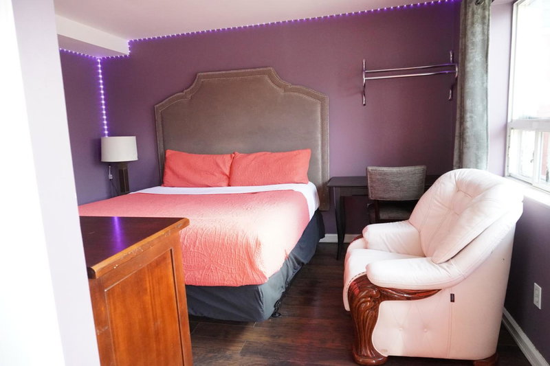 Crestwood Motel, Burlington, Canada