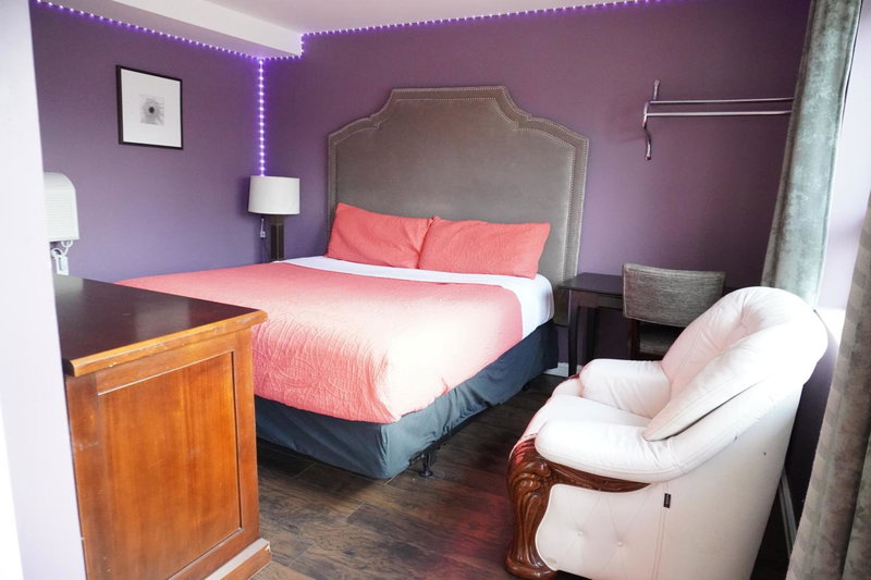 Crestwood Motel, Burlington, Canada