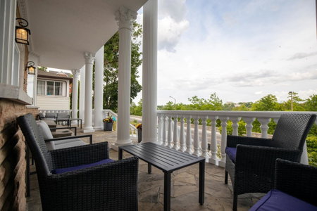 Niagara Luxury Suites, Niagara Falls, Canada