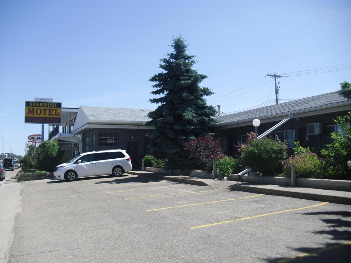 Stardust Motel, Canada