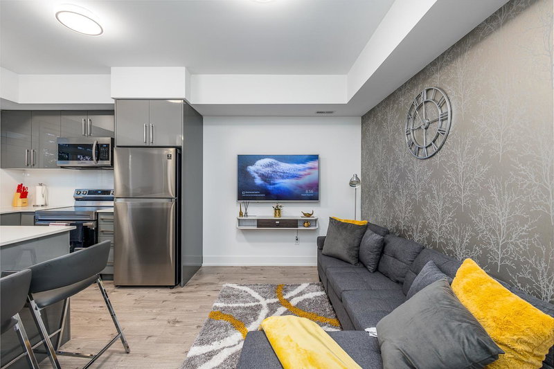 Exquisite 2 Bedroom Apt, mins to the falls., Niagara Falls, Canada