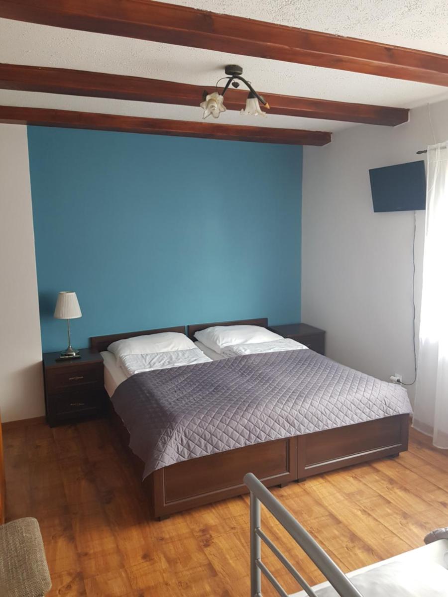Hotel · Pokoje Gościnne Dudziński, Leśna