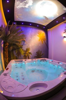 Apartament Księżycowy z jacuzzi, Nowy Sącz, Poland