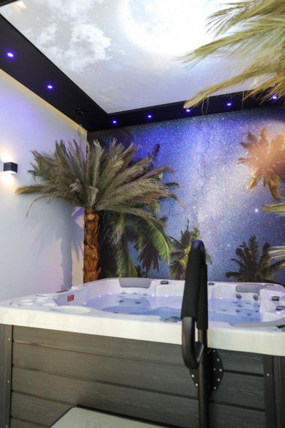 Apartament Księżycowy z jacuzzi, Nowy Sącz, Poland